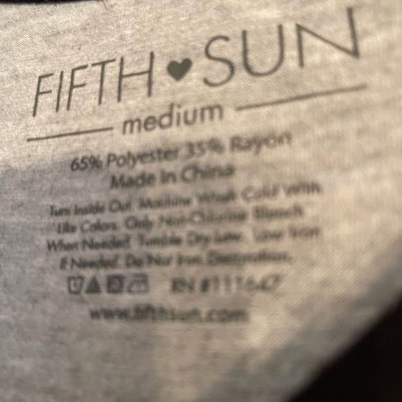 Awesome short tie bottom Tee from Fifth Sun. Calling all dog lovers ❤️. EUC - M - Picture 2 of 4